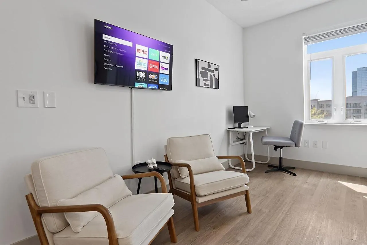 Carolina Cove - Free Parking, Spacious, City Views Charlotte 0*,  Estados Unidos da América