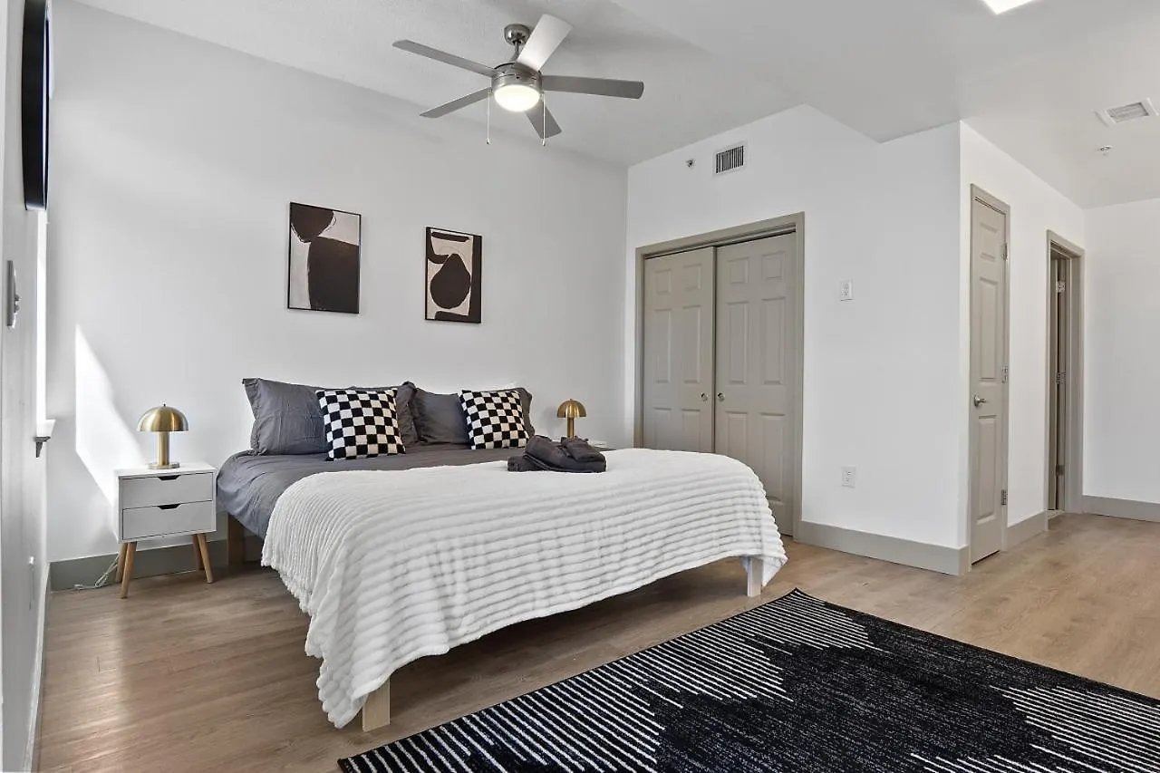 Carolina Cove - Free Parking, Spacious, City Views Charlotte Apartamento